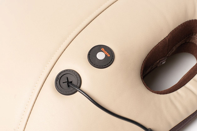 Массажная подушка для спины "D&D" UM-04