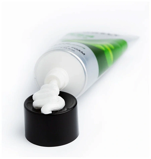 Пенка для умывания успокаивающая кремовая c экстр.алоэ вера Soothing Creamy Cleansing Foam, 100мл